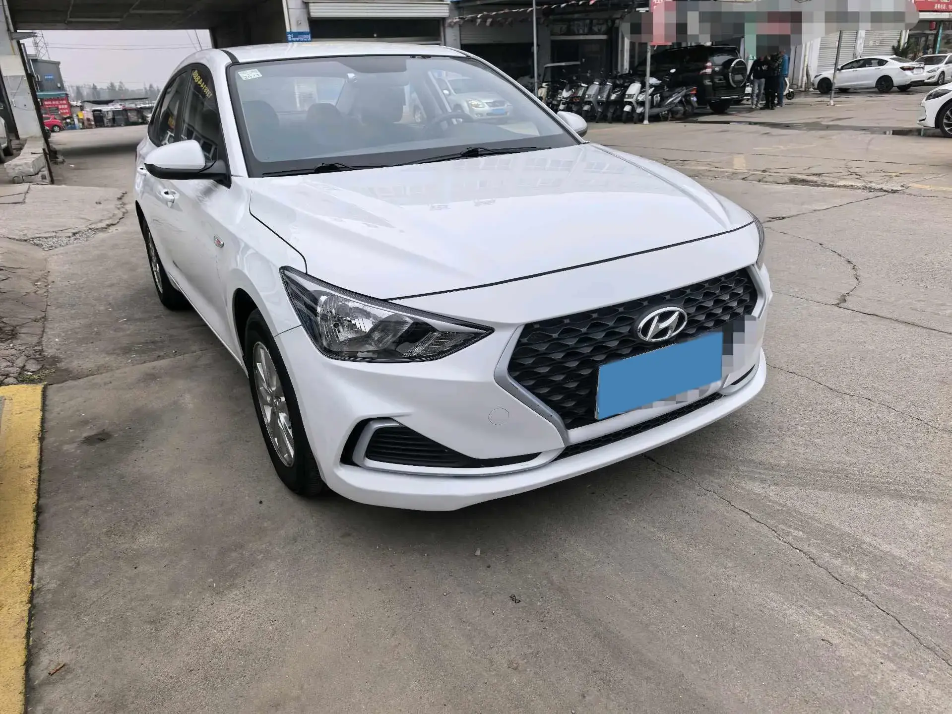 2017 HYUNDAI CELESTA thumbnail 2