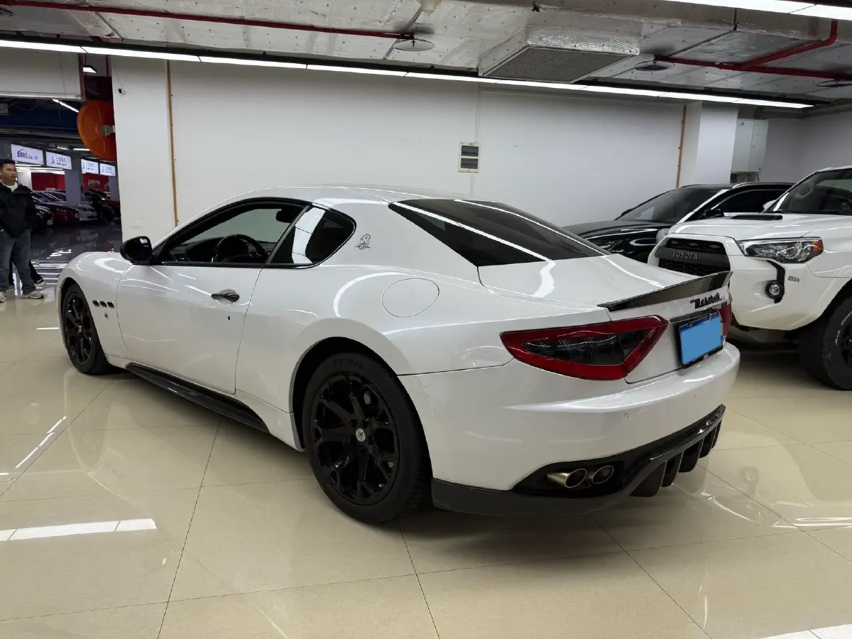 2013 Maserati GranTurismo 4.7L 460HP V8 6AT,autocango,china used car exporter,china ev exporter,chinese used car exporter,chinese used ev exporter