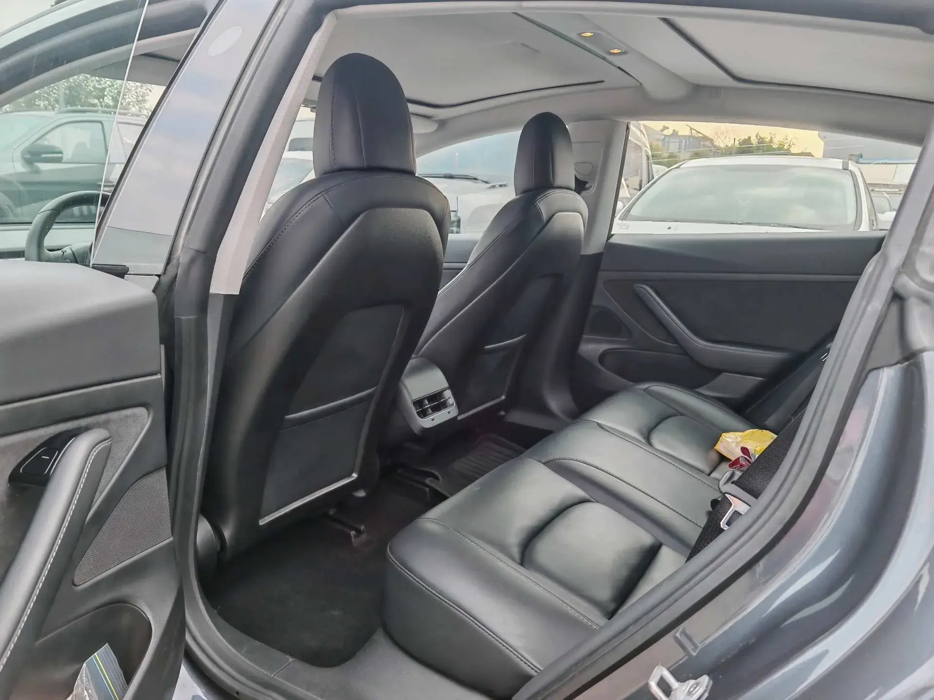 2019 TESLA MODEL thumbnail 3