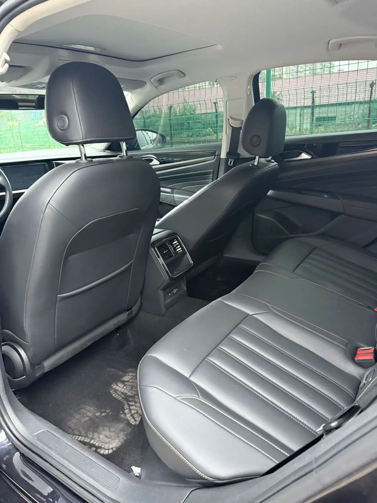 2020 VOLKSWAGEN PASSAT thumbnail 4