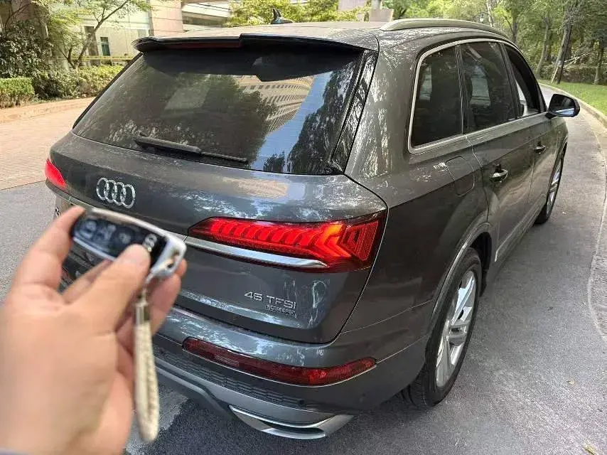 2021 AUDI Q7 thumbnail 3