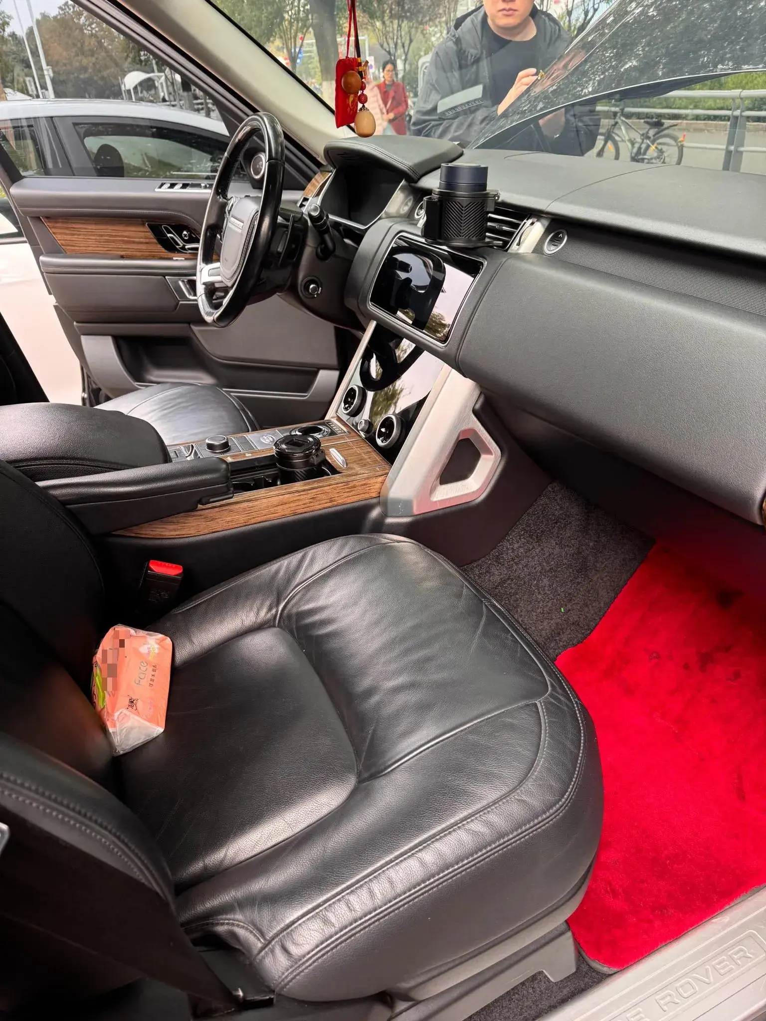 2019 LAND ROVER thumbnail 4