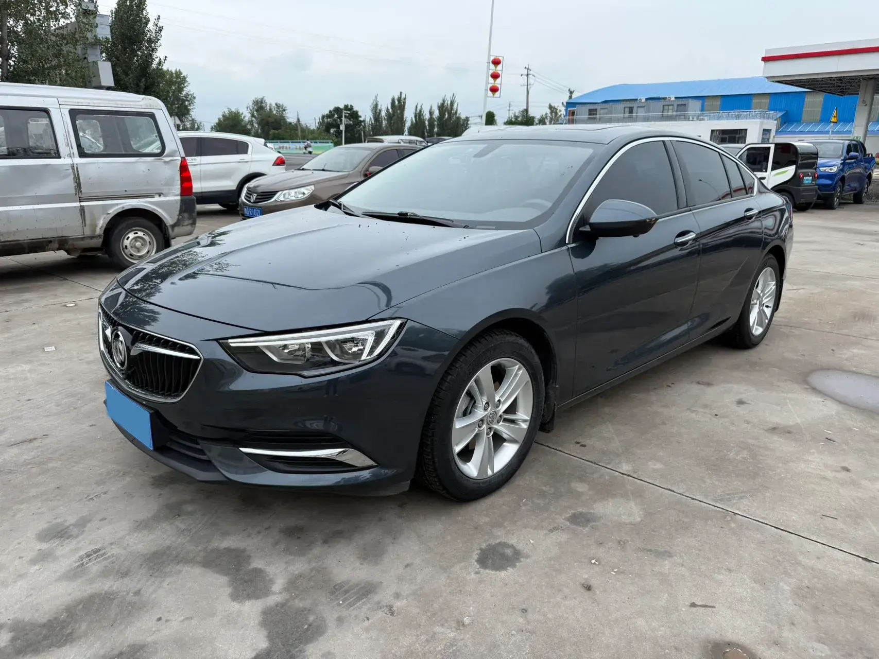 2019 BUICK REGAL view 1