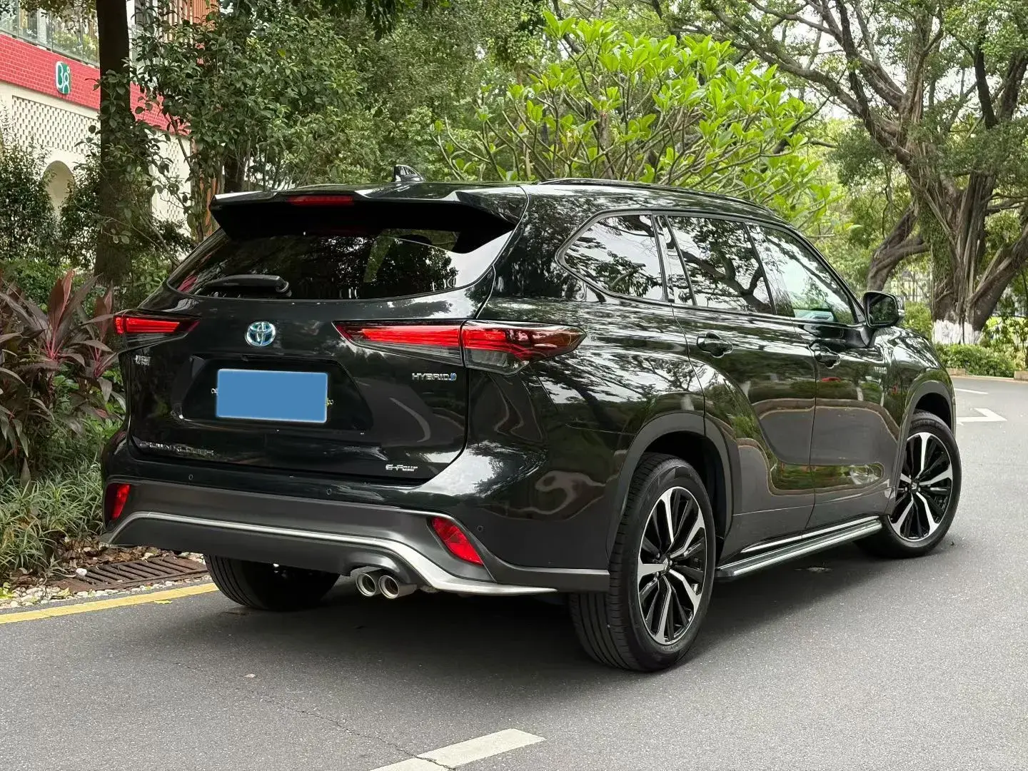 2023 TOYOTA CROWN thumbnail 3