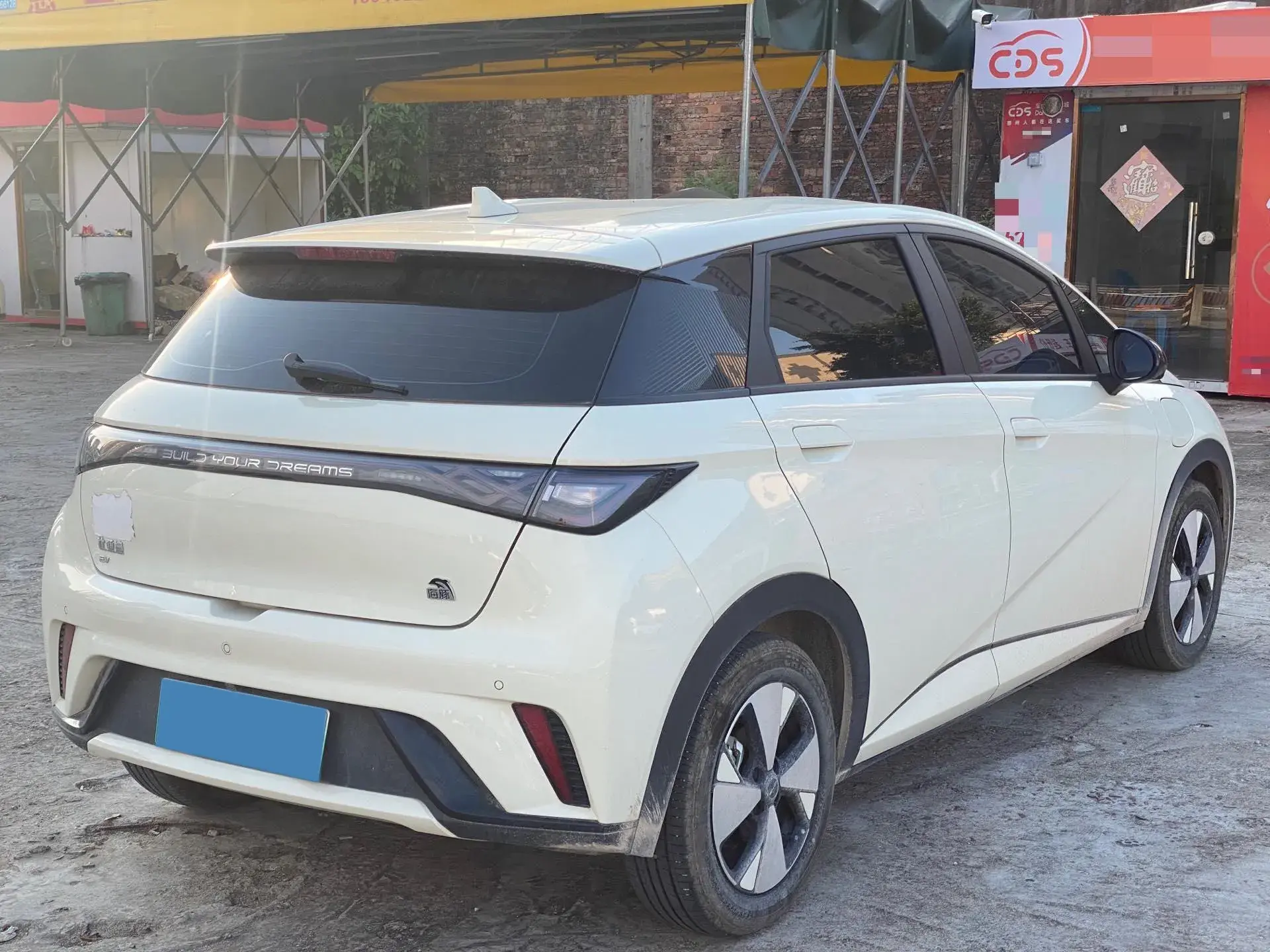 2023 BYD DOLPHIN thumbnail 2