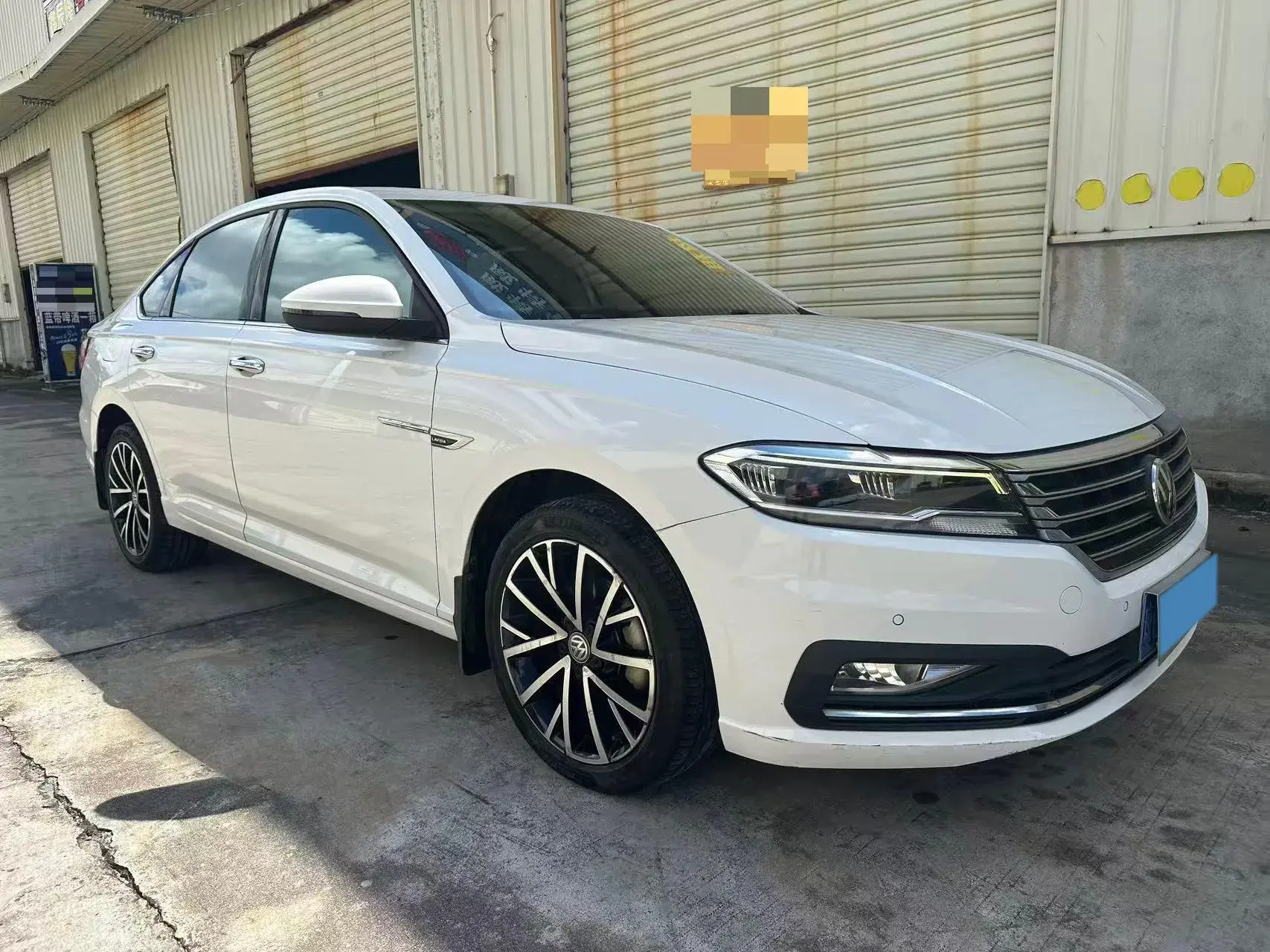 2019 VOLKSWAGEN LAVIDA thumbnail 3