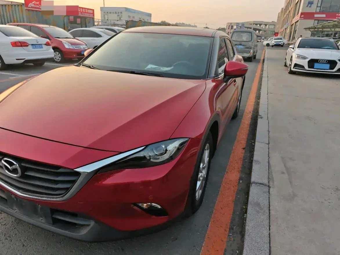 2018 MAZDA CX-4 view 1