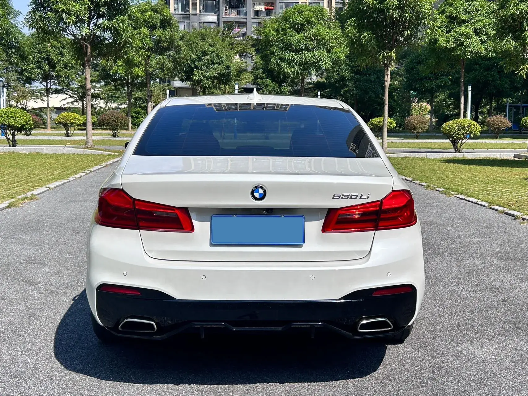 2020 BMW 5 thumbnail 3