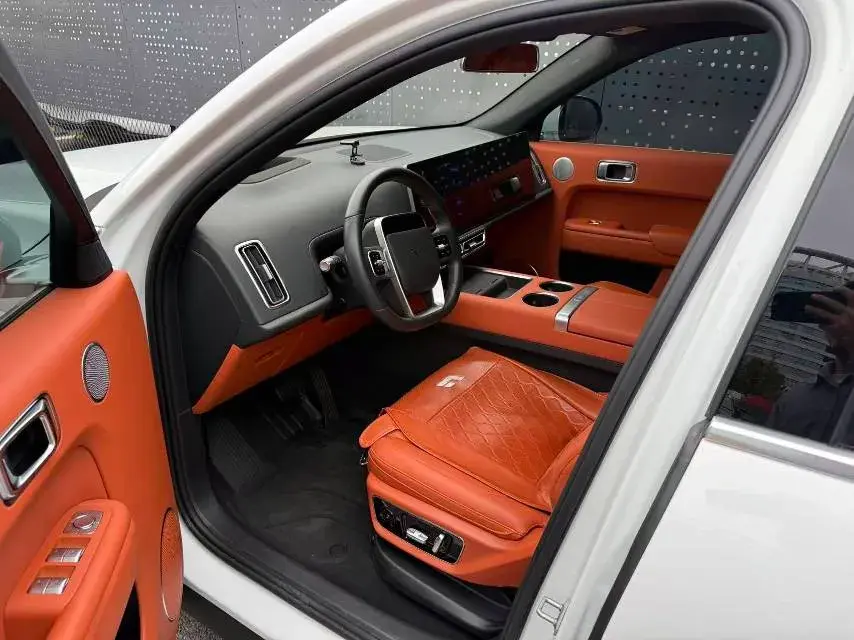 2023 LI L7 thumbnail 4