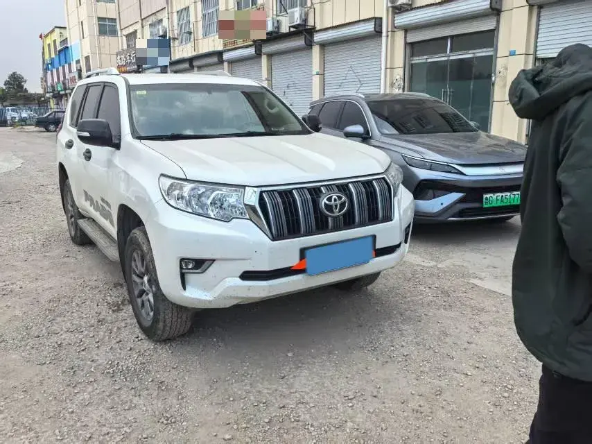 2019 TOYOTA LAND thumbnail 2