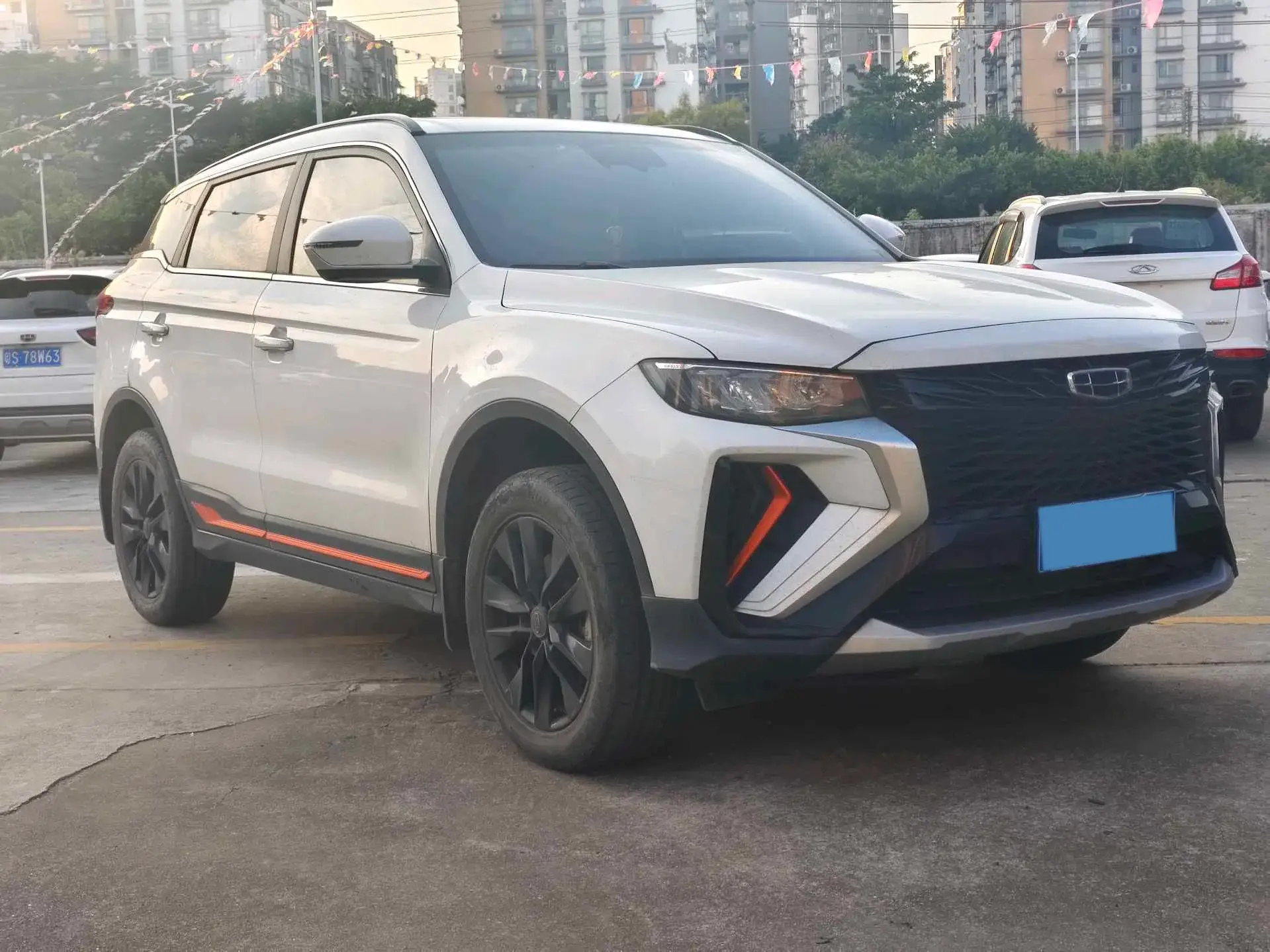 2022 GEELY AZKARRA thumbnail 3