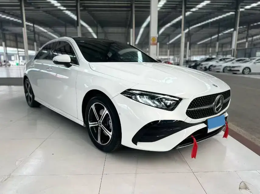 2025 MERCEDES-BENZ A thumbnail 3