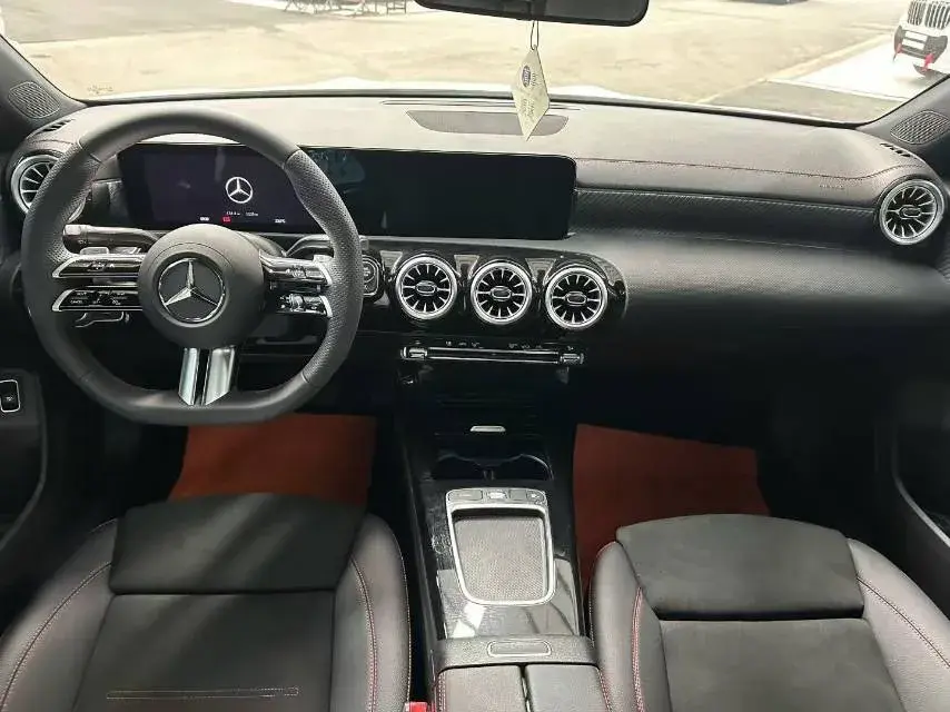 2025 MERCEDES-BENZ A thumbnail 4