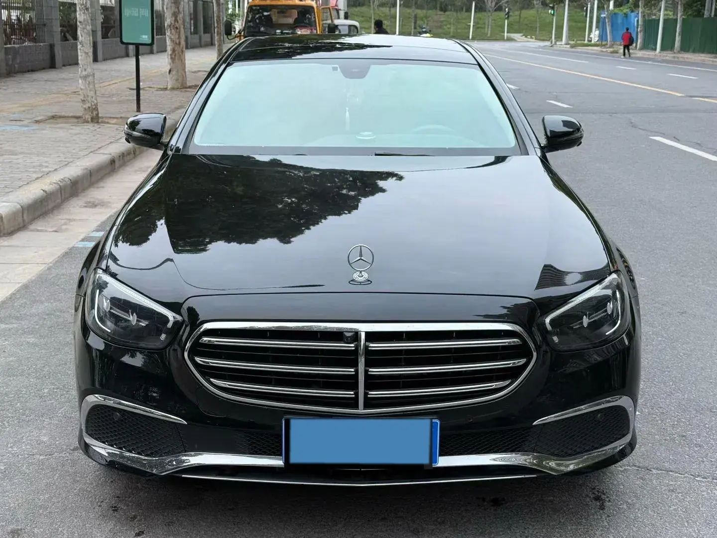 2021 MERCEDES-BENZ E thumbnail 3