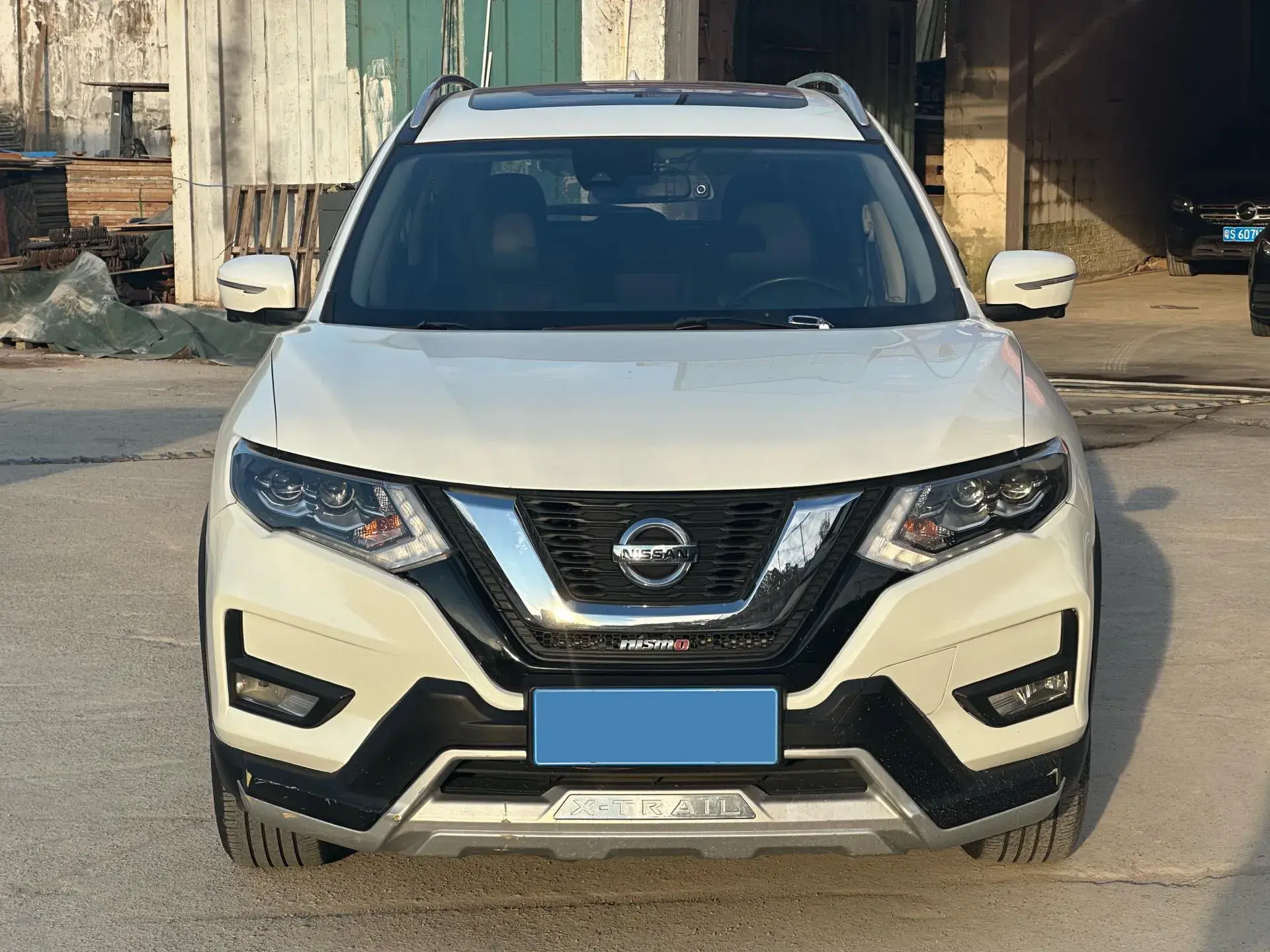 2020 NISSAN X-TRAIL thumbnail 3