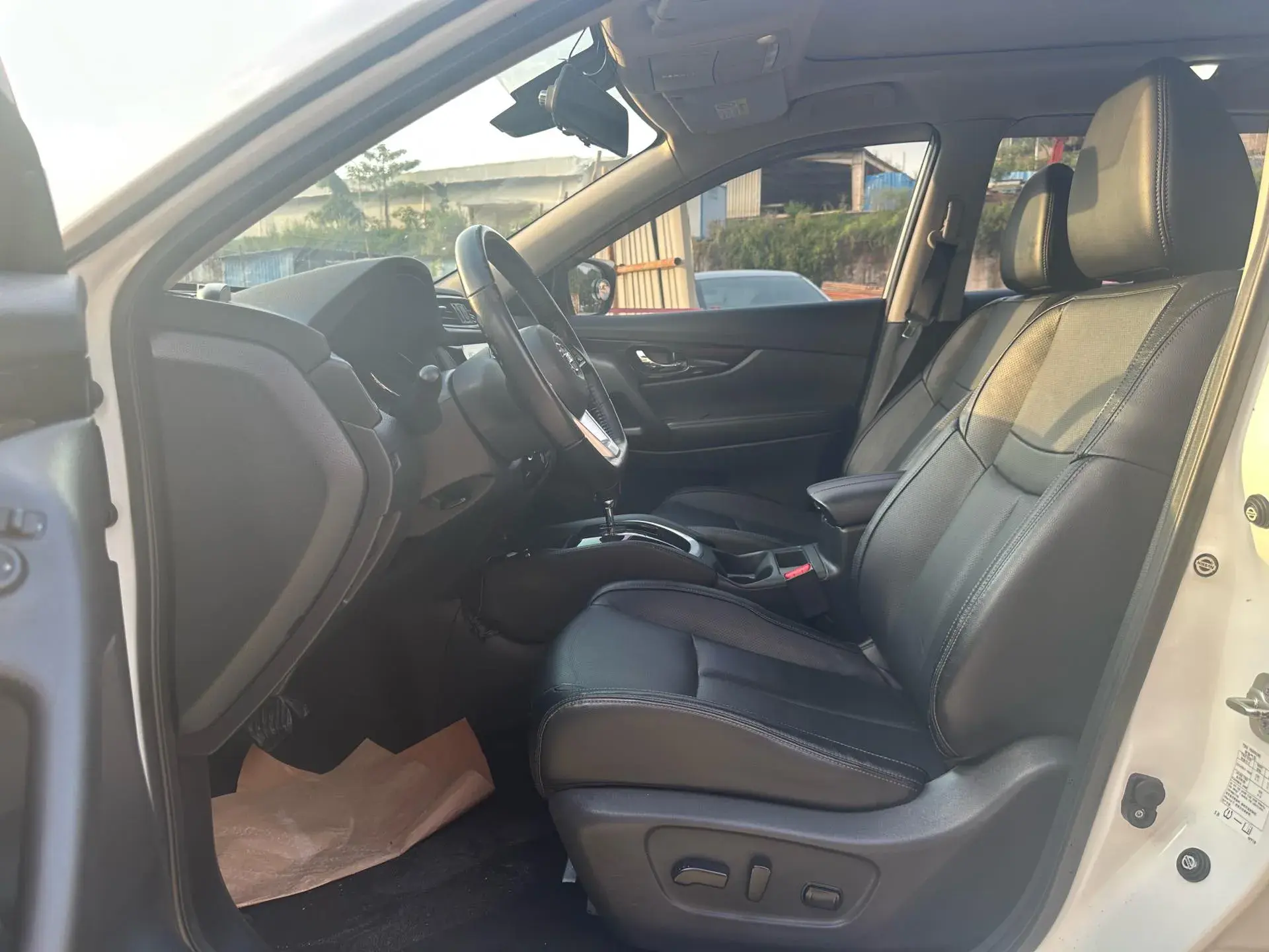 2020 NISSAN X-TRAIL thumbnail 4