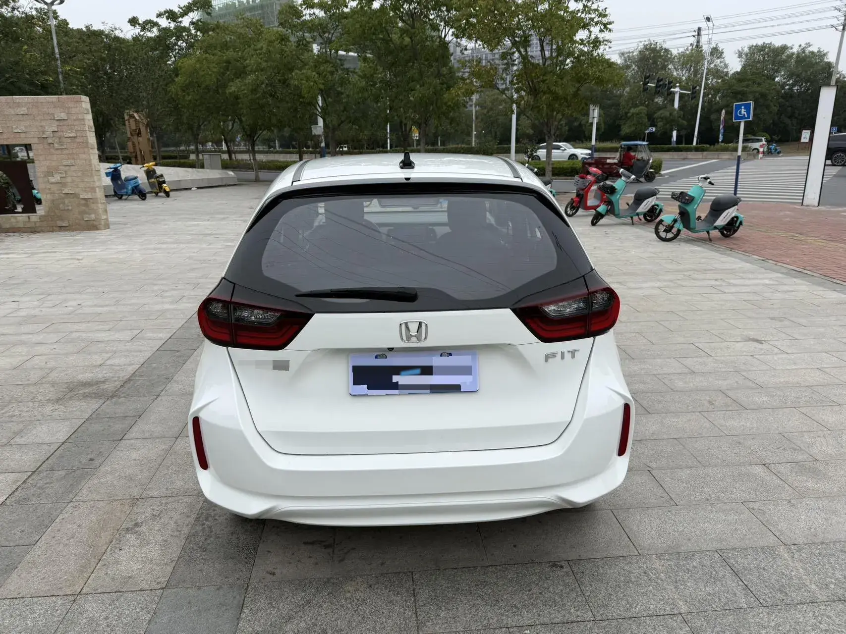 2021 HONDA FIT thumbnail 4