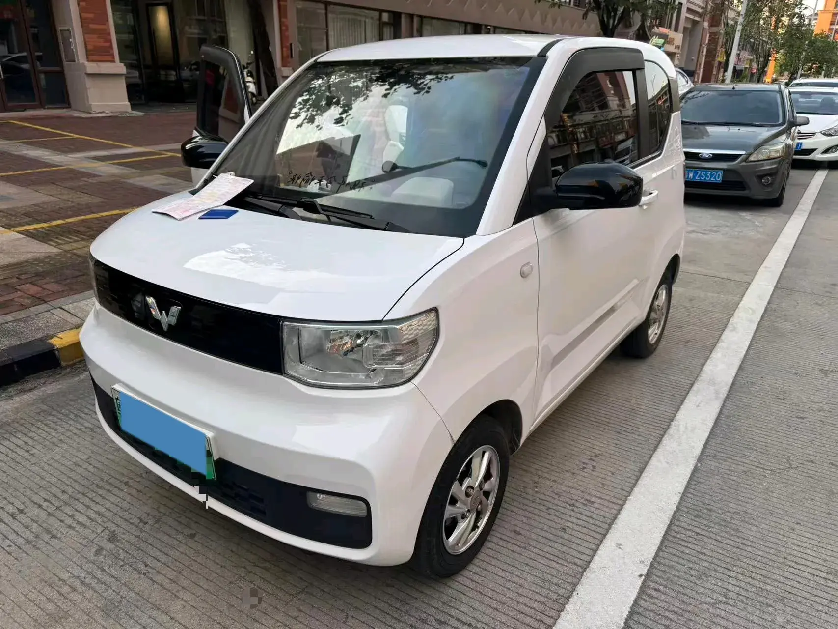 2020 WULING HONGGUANG view 1