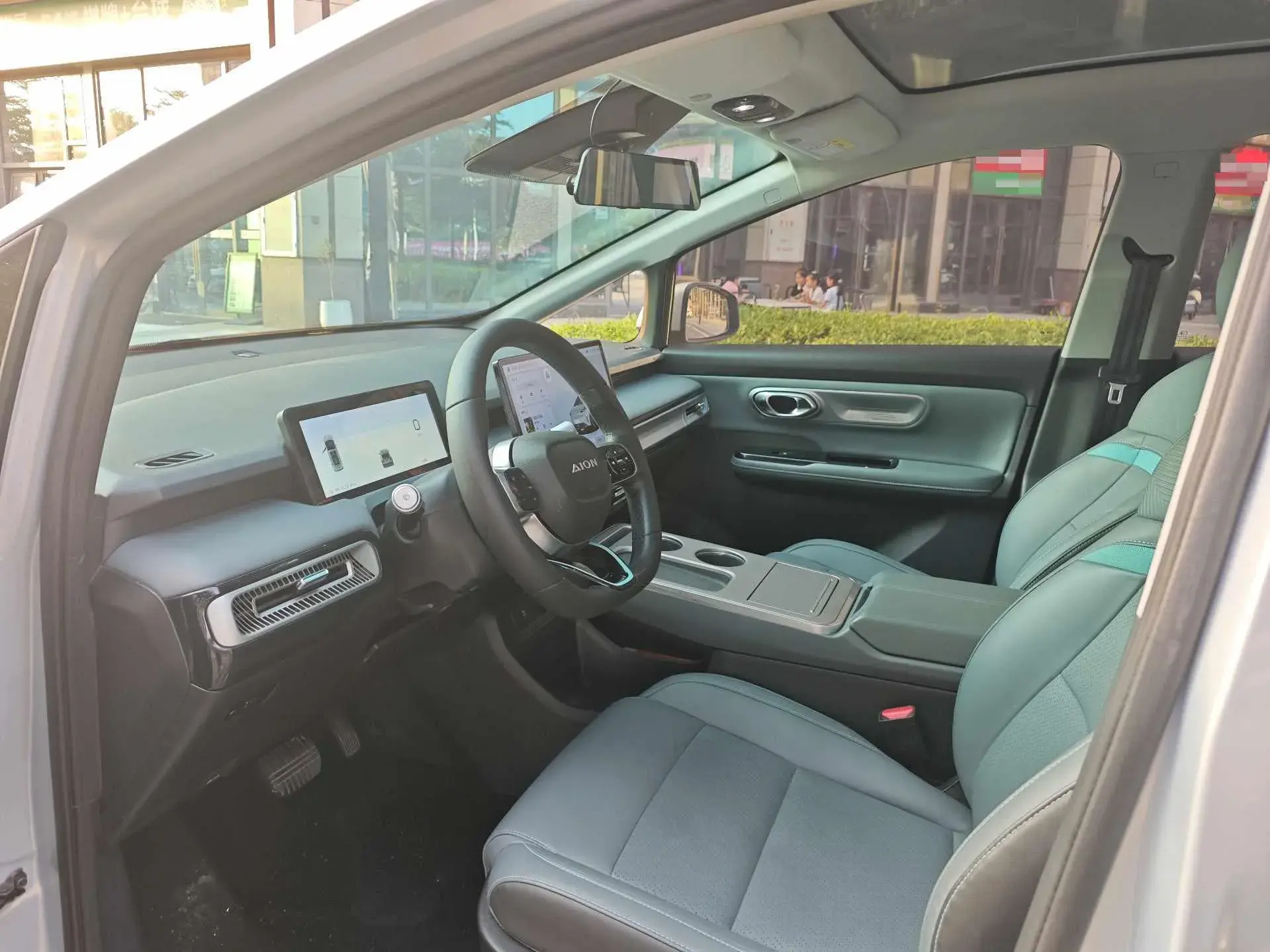 2023 AION Y thumbnail 4