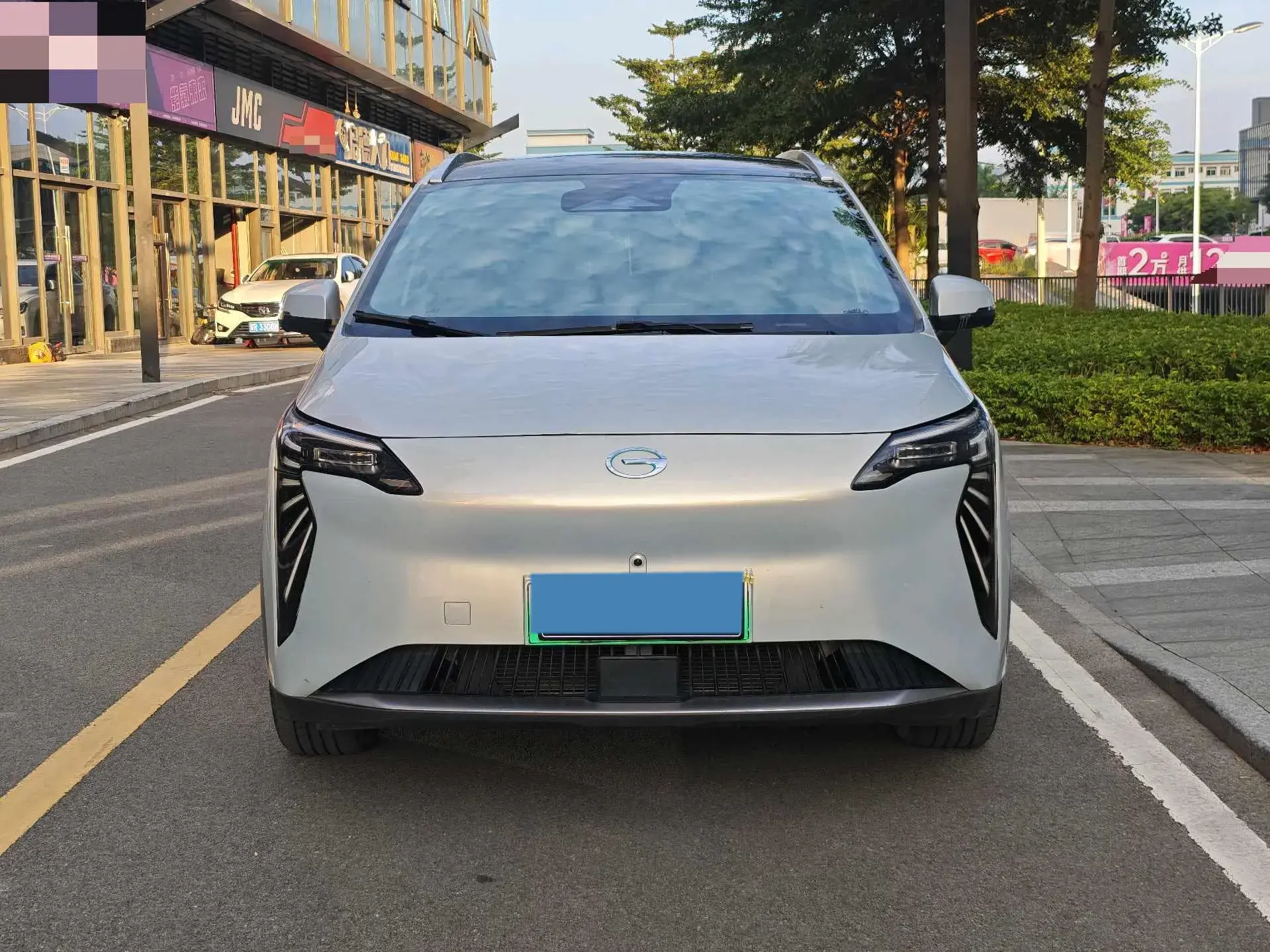 2023 AION Y thumbnail 2