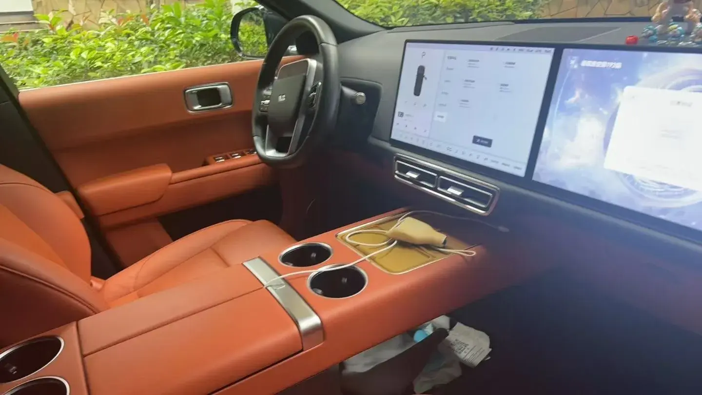 2023 LI L9 thumbnail 4