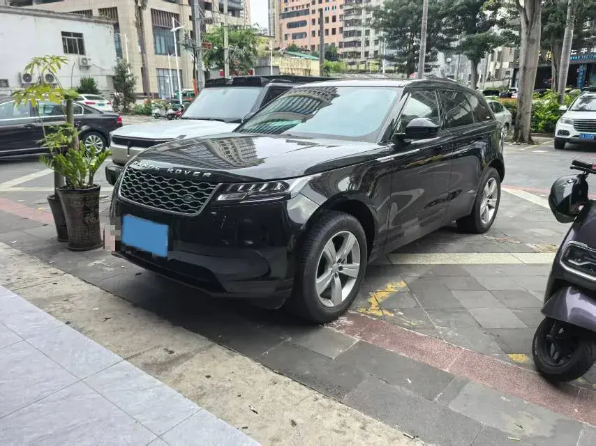 2019 LAND ROVER view 1