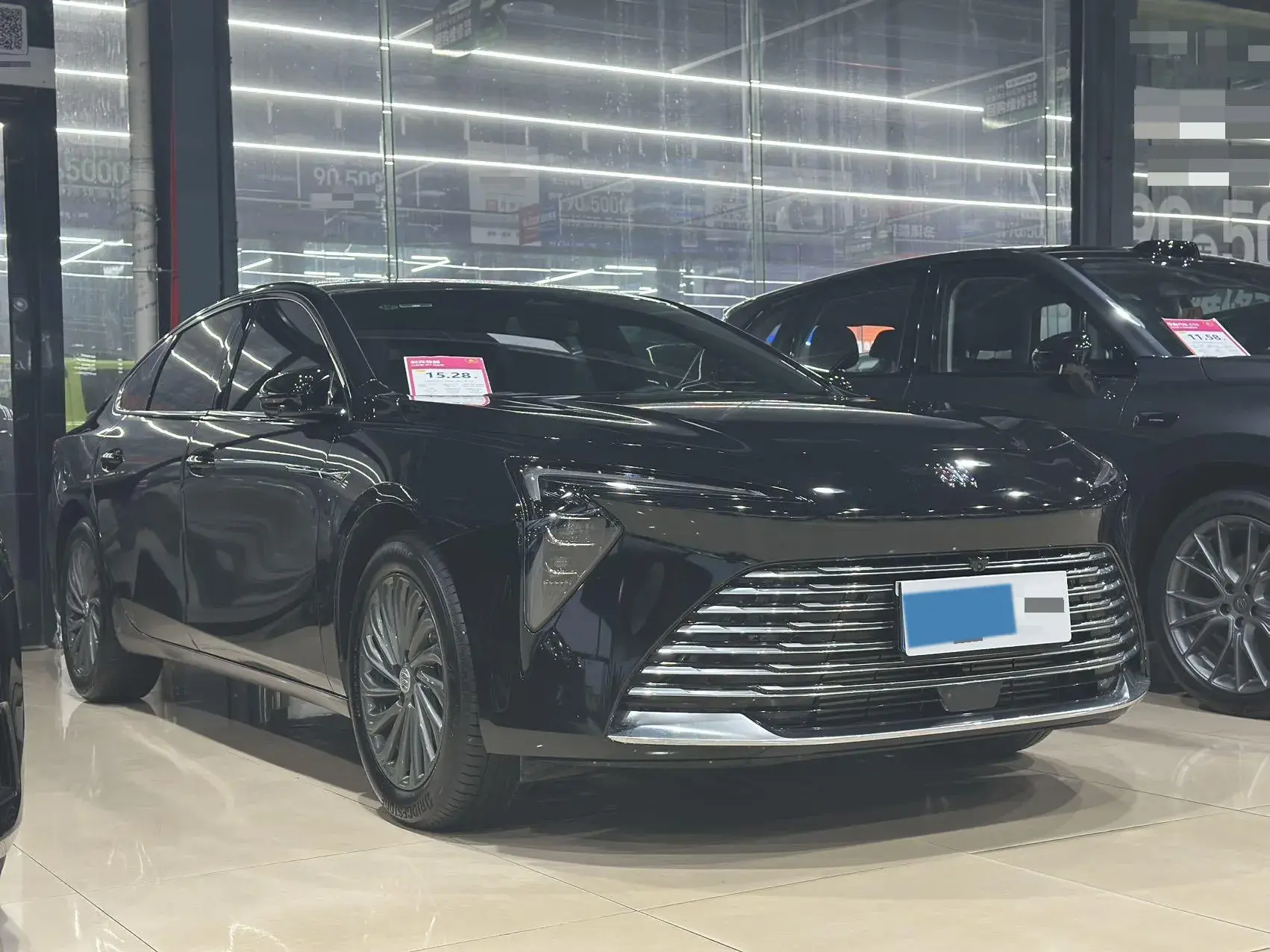 2025 BUICK LARCOSSE thumbnail 2