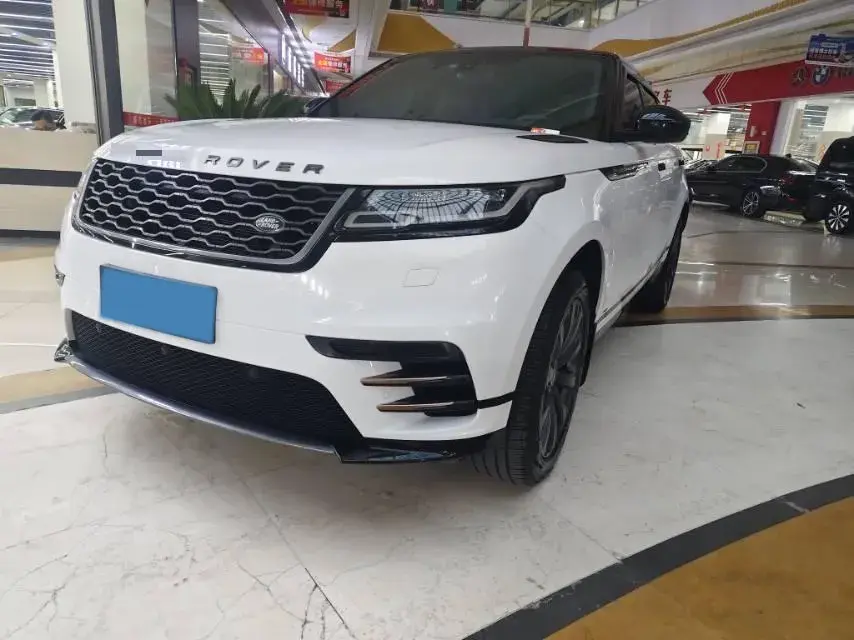 2020 LAND ROVER view 1