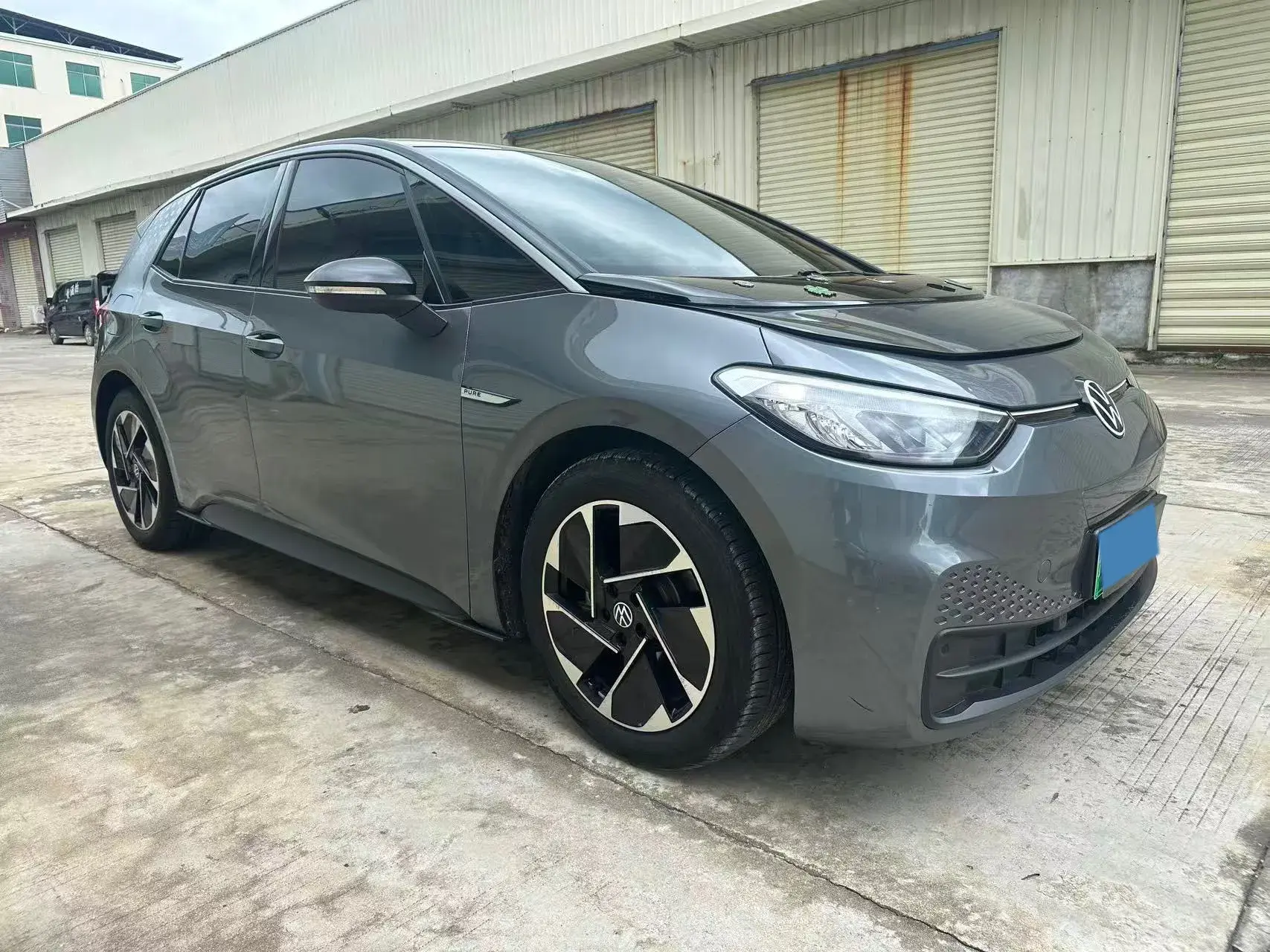 2023 VOLKSWAGEN ID.3 thumbnail 3