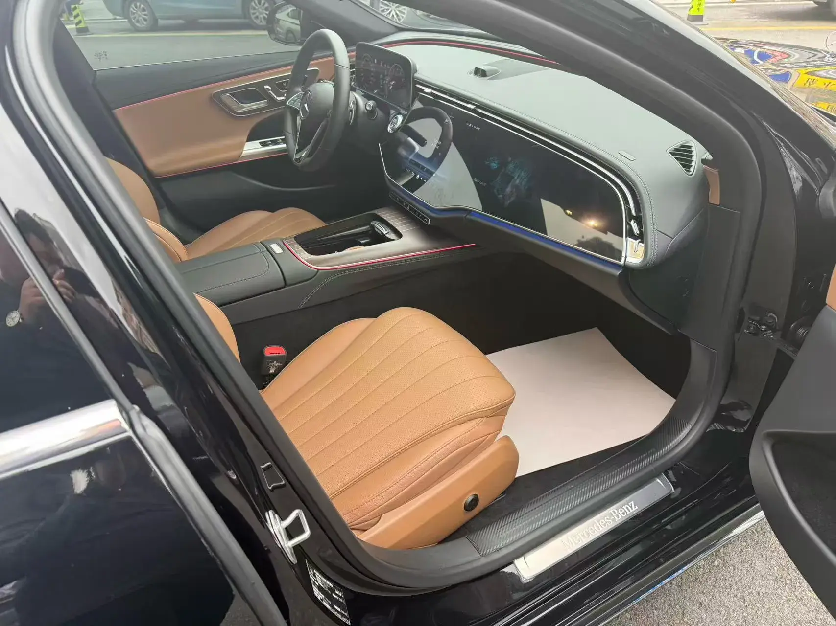 2025 MERCEDES-BENZ E thumbnail 4