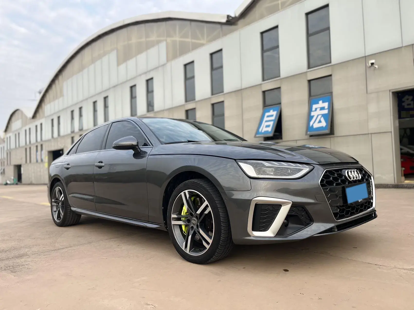 2020 AUDI A4L thumbnail 3