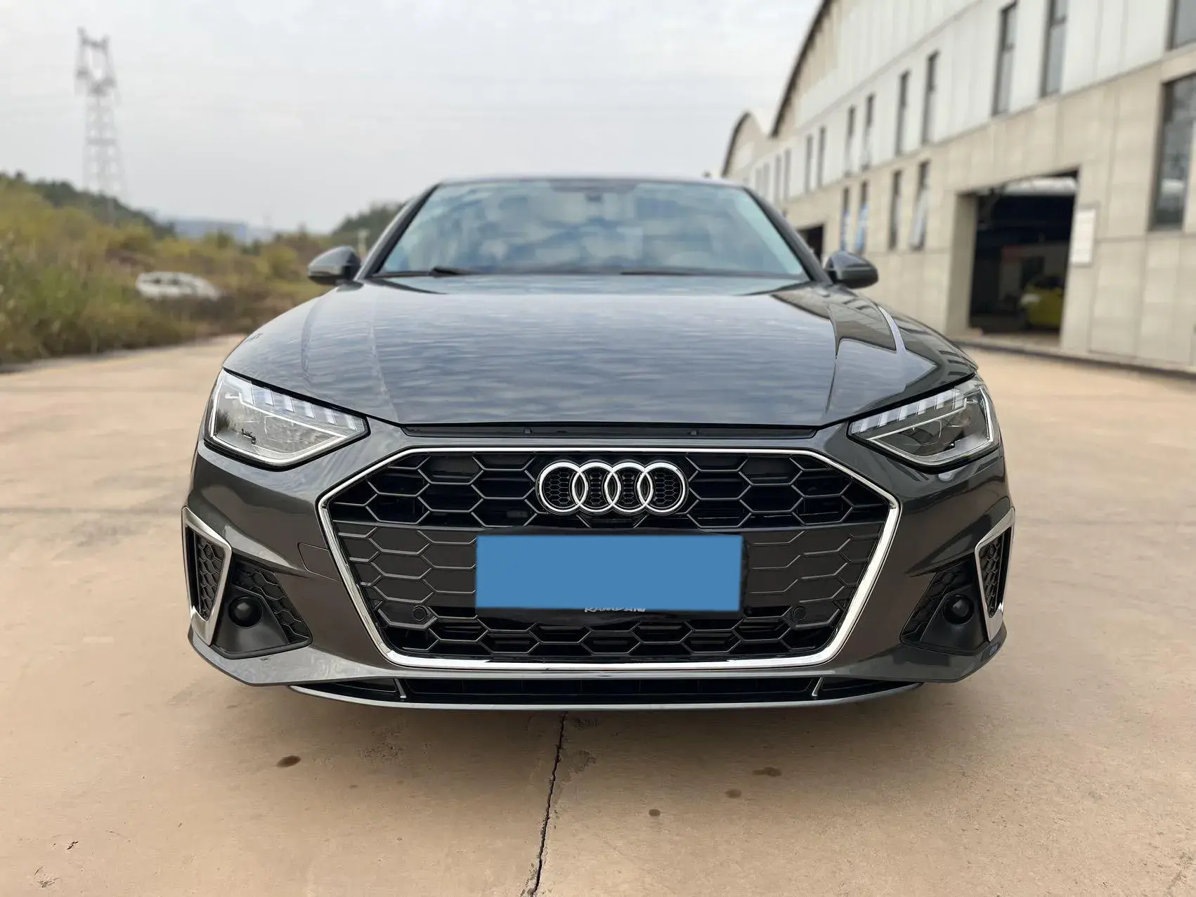2020 AUDI A4L thumbnail 2