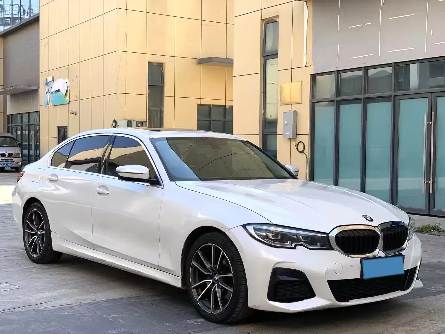 2020 BMW 3 thumbnail 3