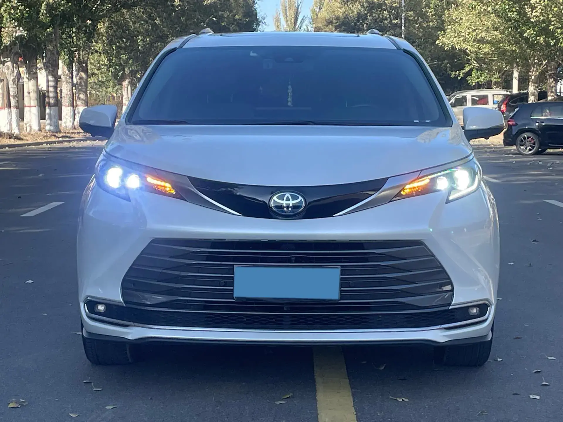 2021 TOYOTA SIENNA thumbnail 2