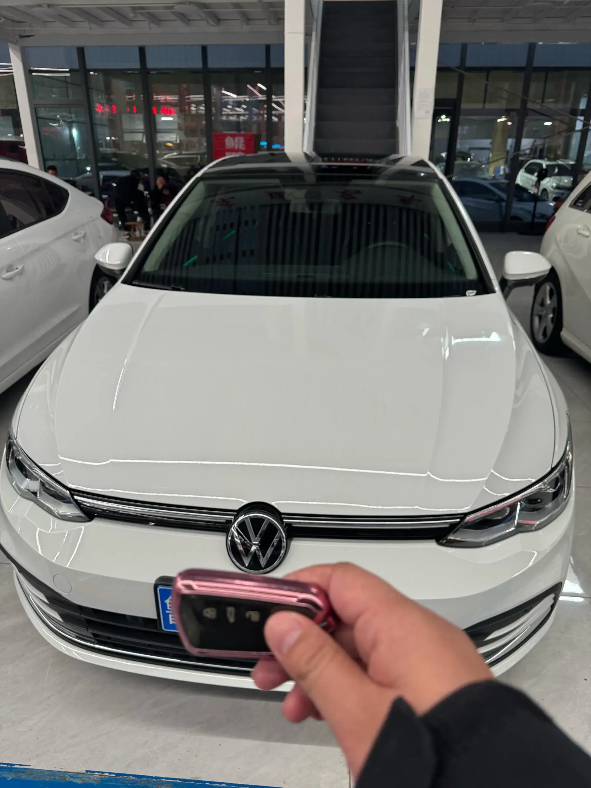 2023 VOLKSWAGEN GOLF thumbnail 2