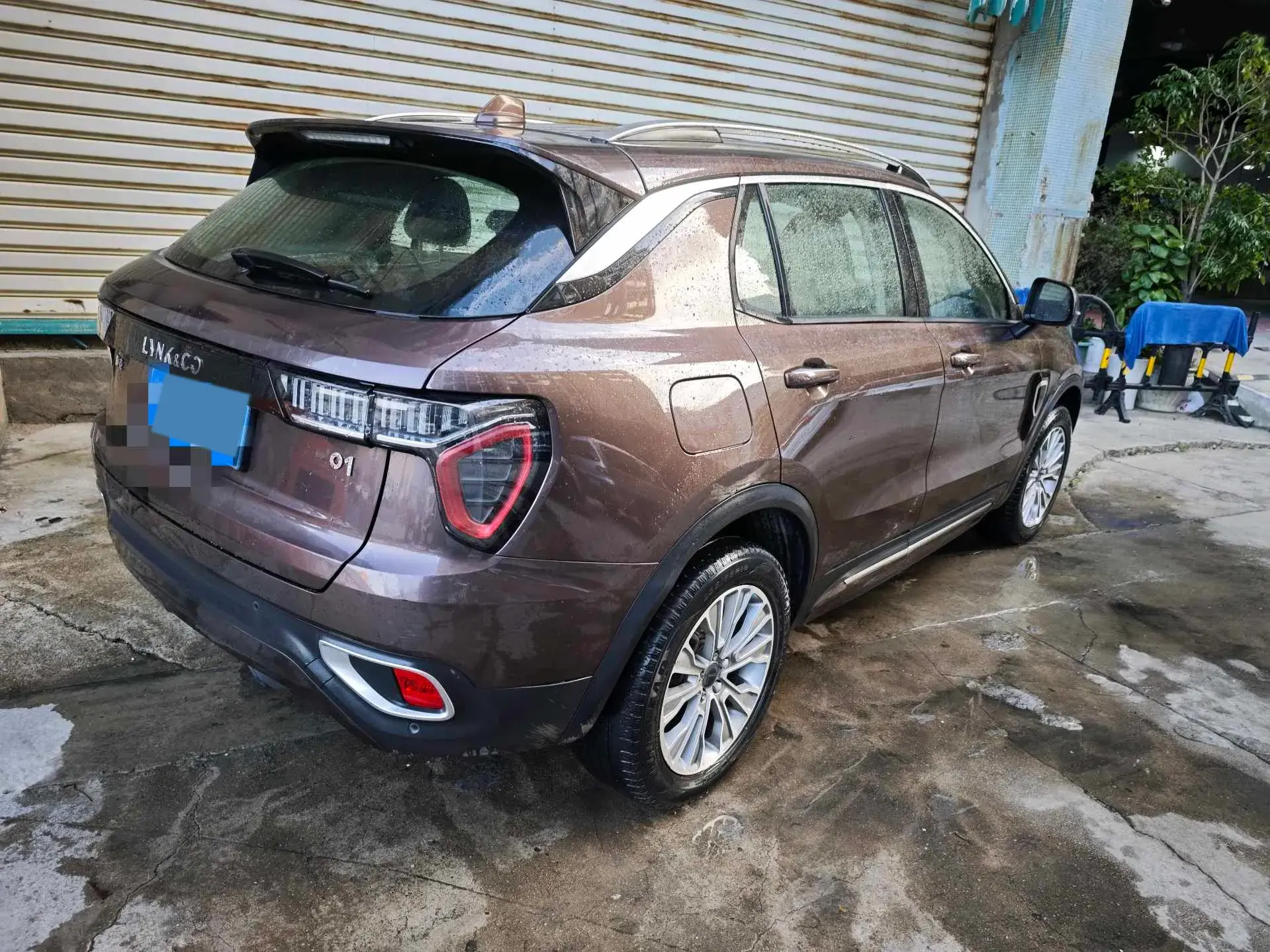 2019 LYNK&CO 01 thumbnail 3