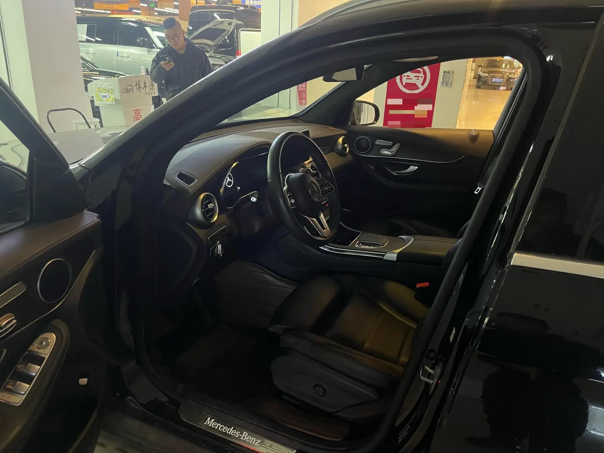 2020 MERCEDES-BENZ GLC thumbnail 4