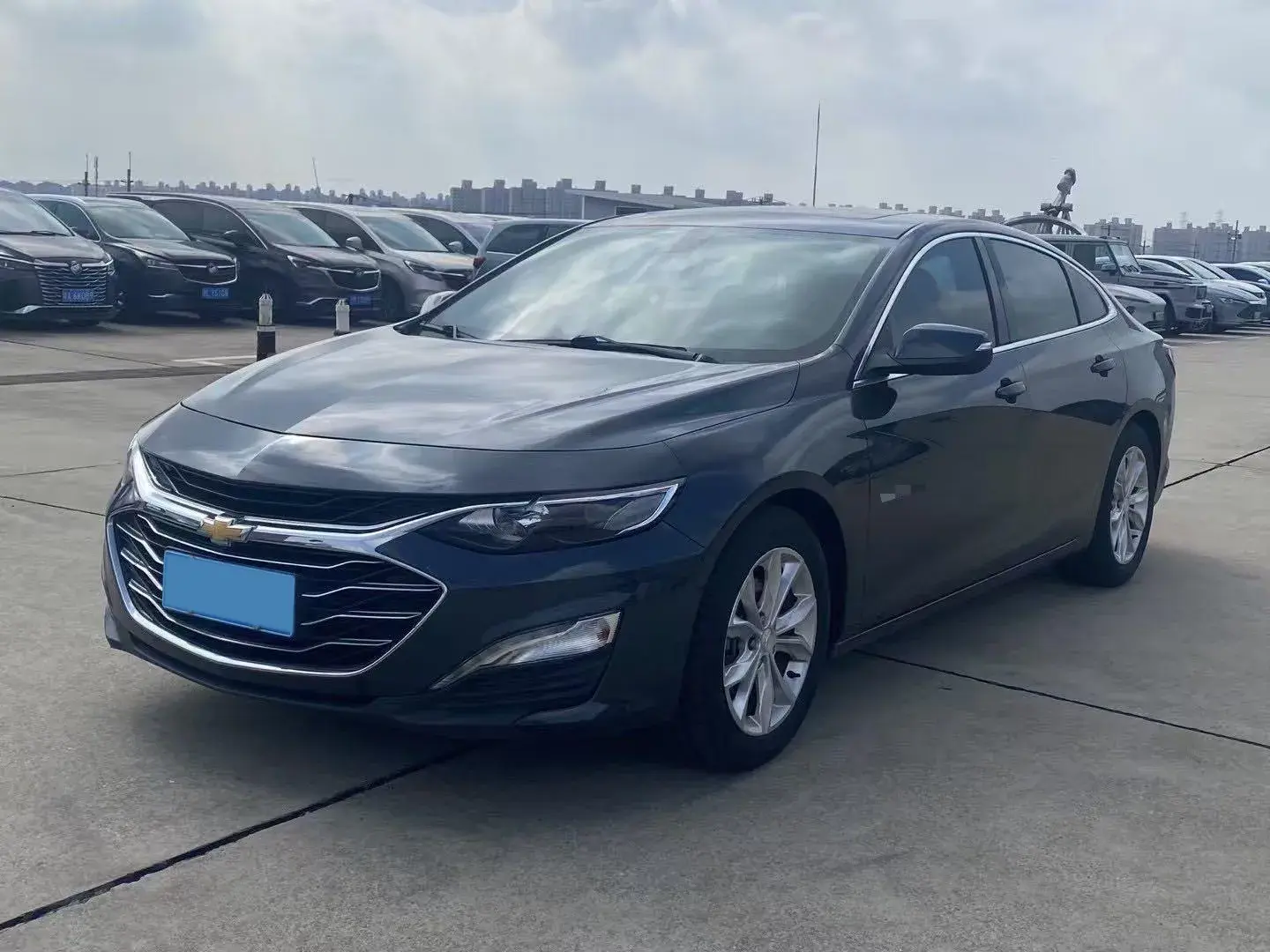 2019 CHEVROLET MALIBU view 1