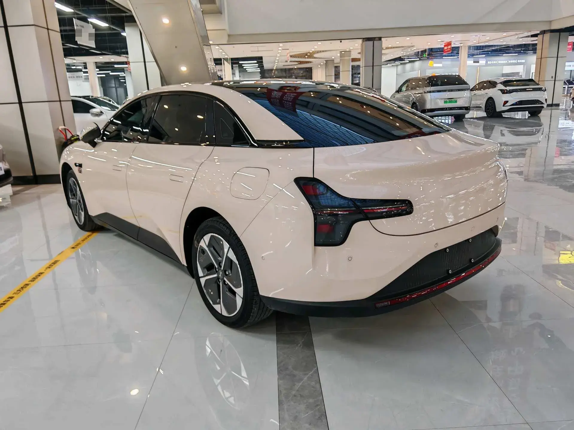 2024 XPENG MONA thumbnail 4