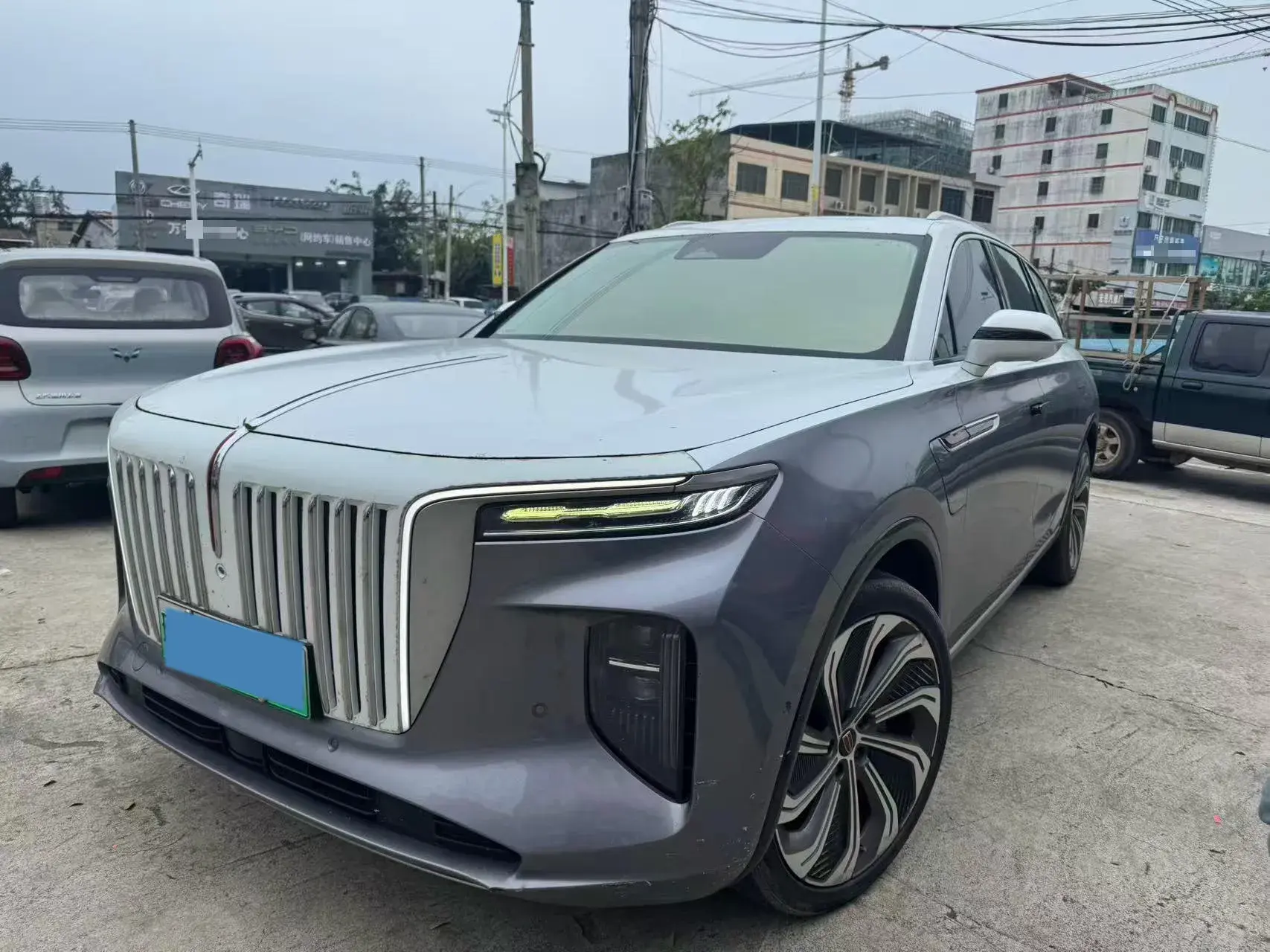 2021 HONGQI E-HS9 view 1