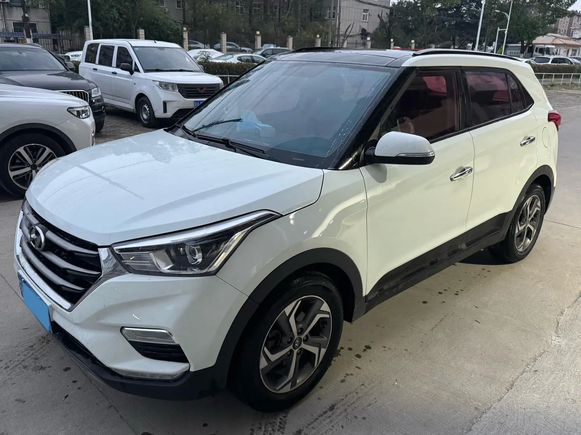 2019 HYUNDAI IX25 view 1