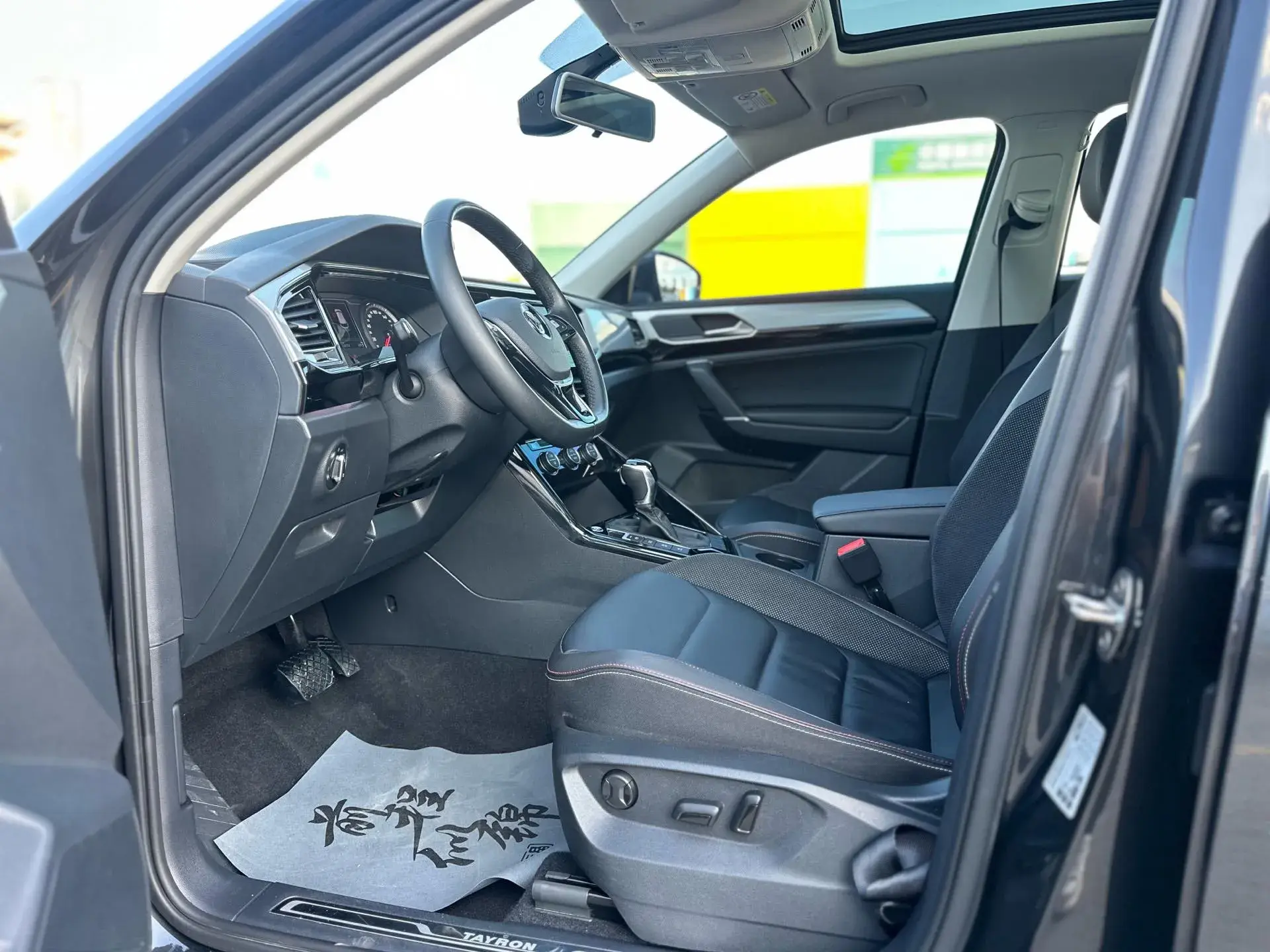 2019 VOLKSWAGEN TAYRON thumbnail 4