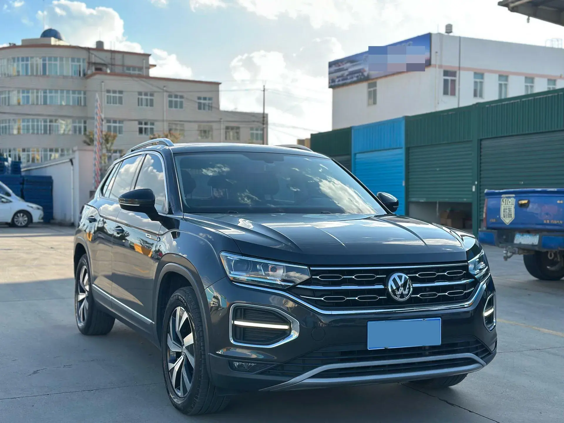 2019 VOLKSWAGEN TAYRON thumbnail 3