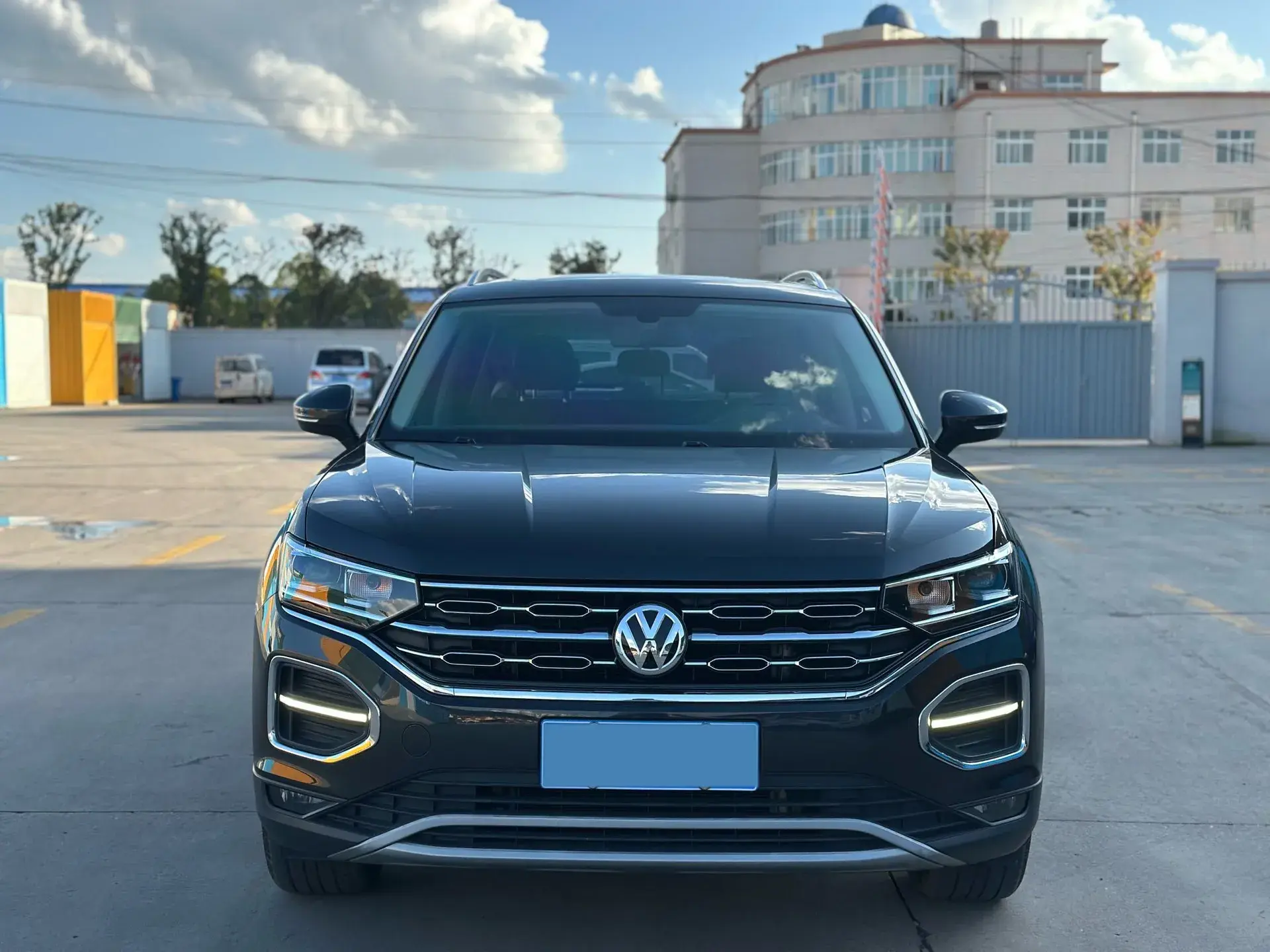 2019 VOLKSWAGEN TAYRON thumbnail 2