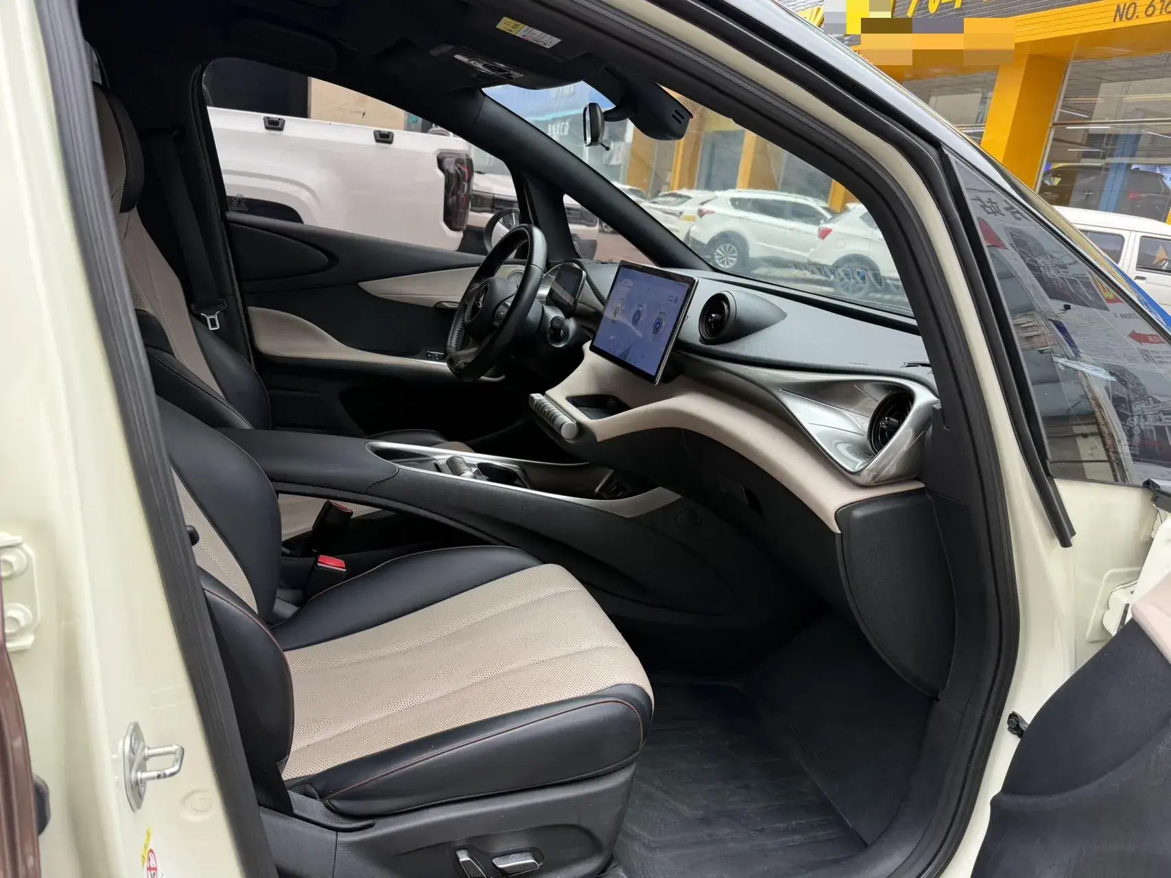 2023 BYD DOLPHIN thumbnail 4