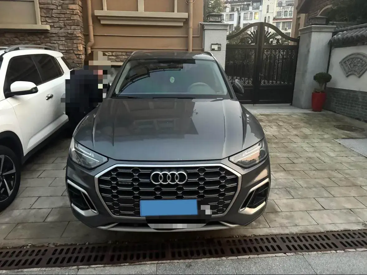 2022 AUDI Q5L thumbnail 2