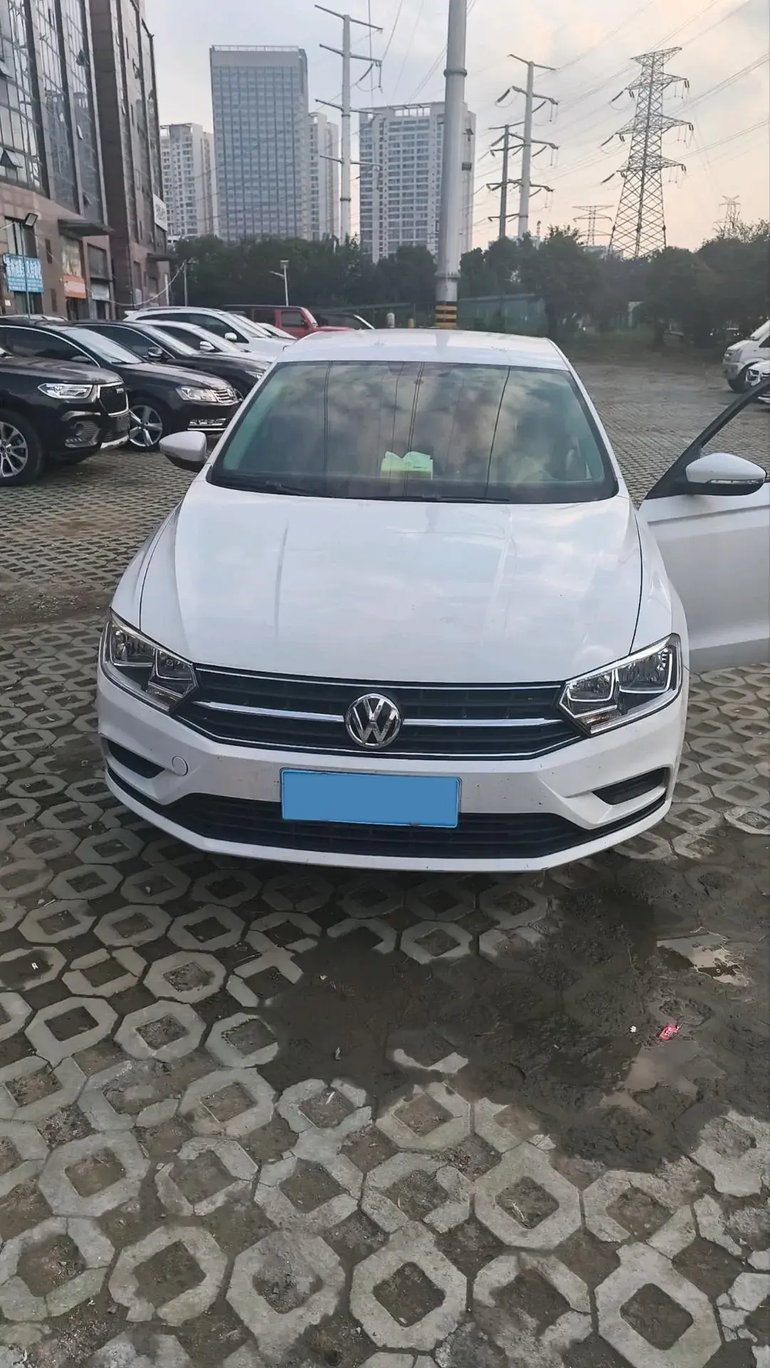 2020 VOLKSWAGEN BORA thumbnail 2