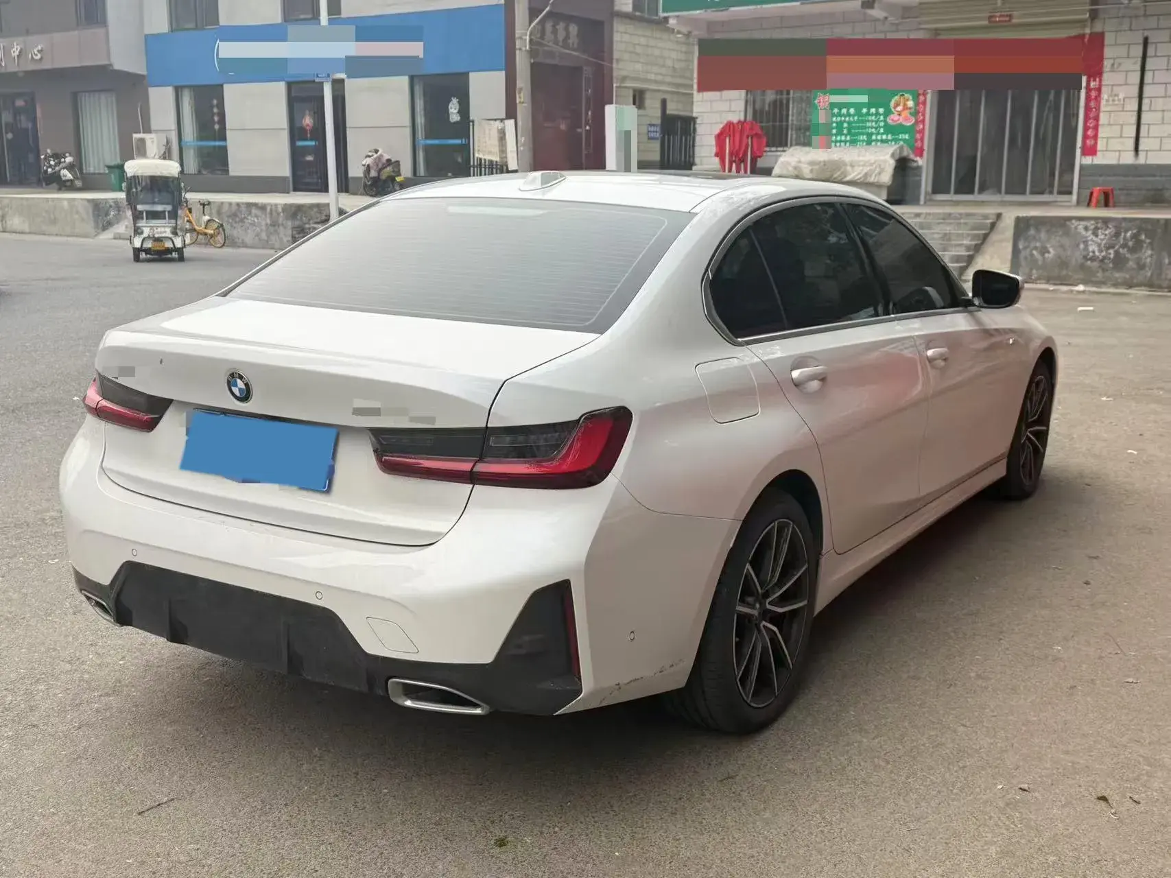 2023 BMW 3 thumbnail 3