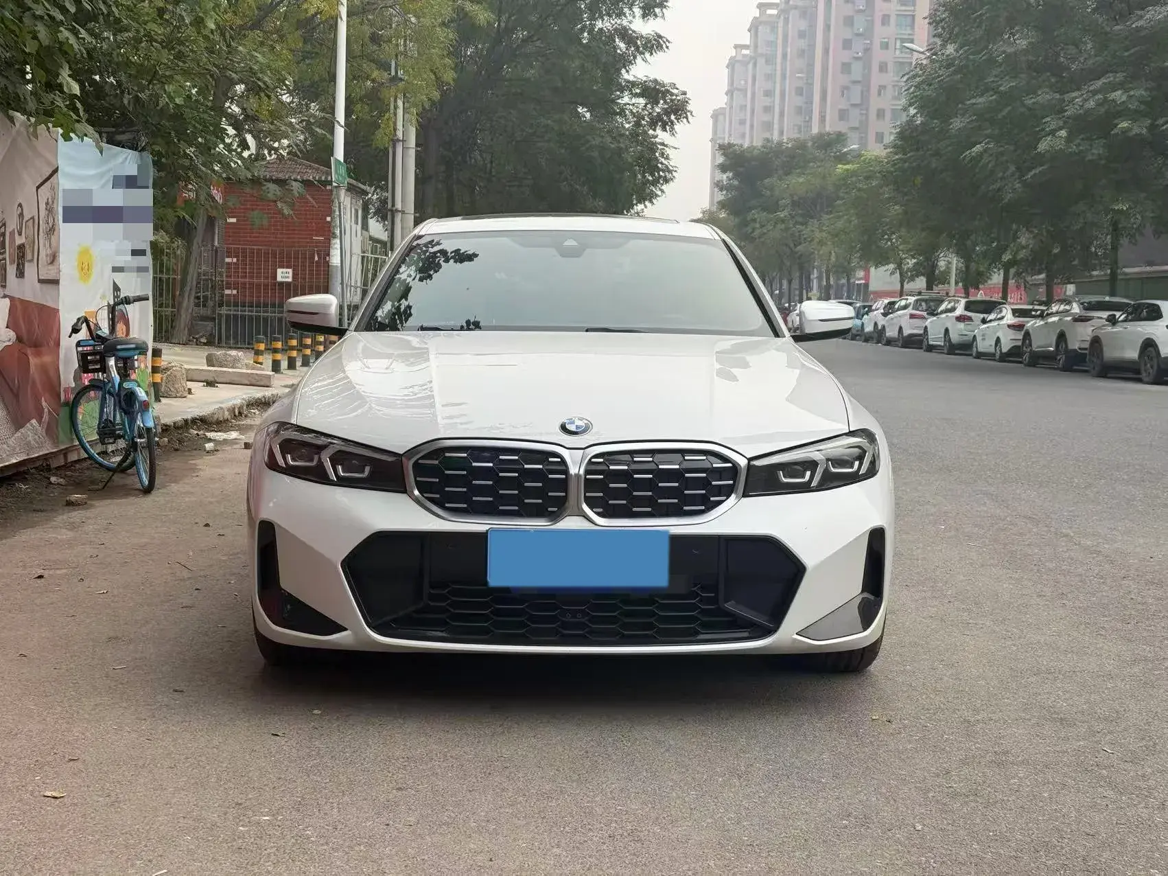 2023 BMW 3 thumbnail 2