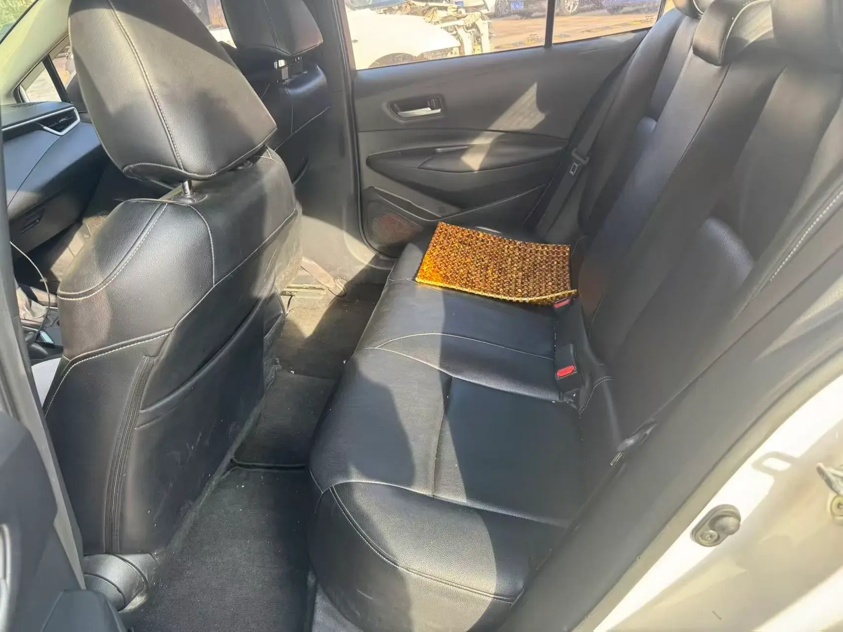 2021 TOYOTA COROLLA thumbnail 4